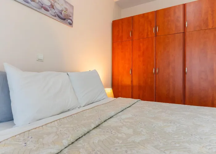 Papi\'S Free Parking Apartments 2 - 2 Bedroom