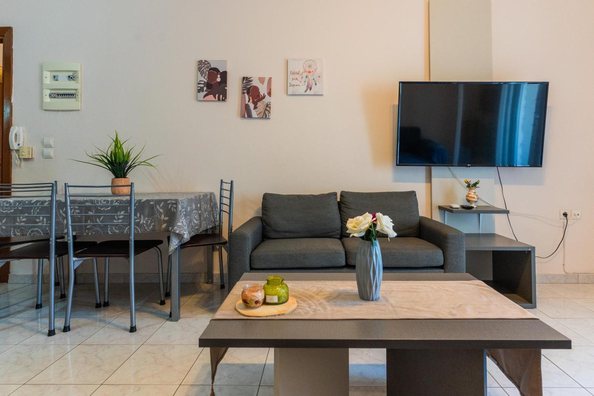 Papi's Free Parking 2 - 2 Bedroom Apartment *
