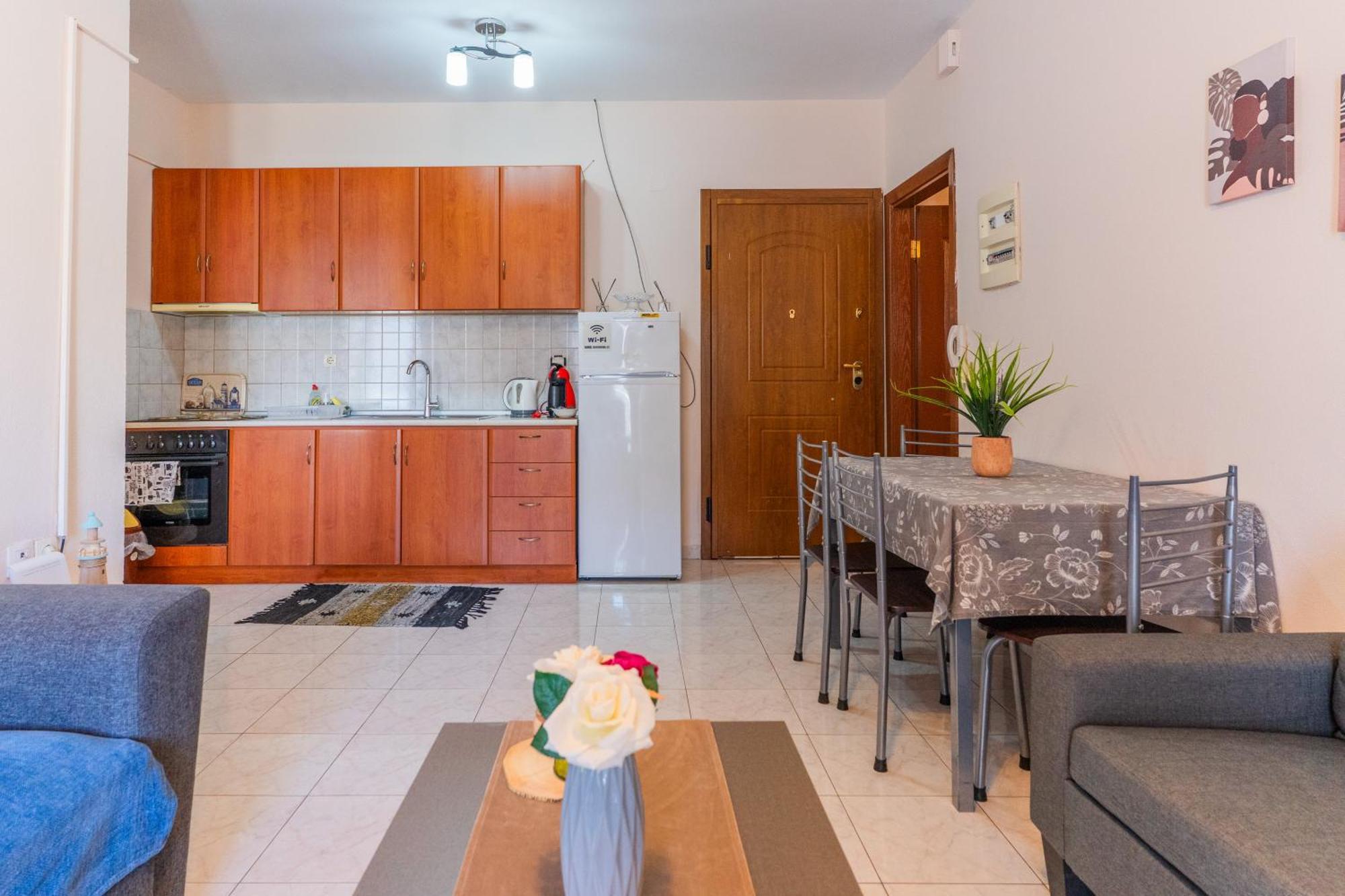 Papi's Free Parking 2 - 2 Bedroom * Alexandroupoli