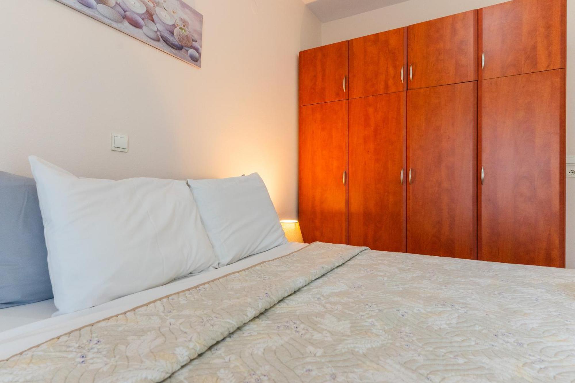 Papi's Free Parking 2 - 2 Bedroom Apartment