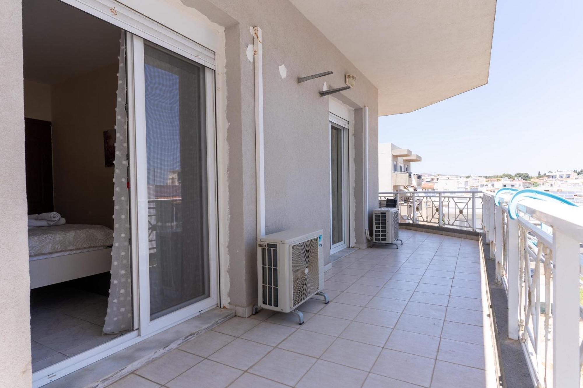 Papi's Free Parking 2 - 2 Bedroom Apartment