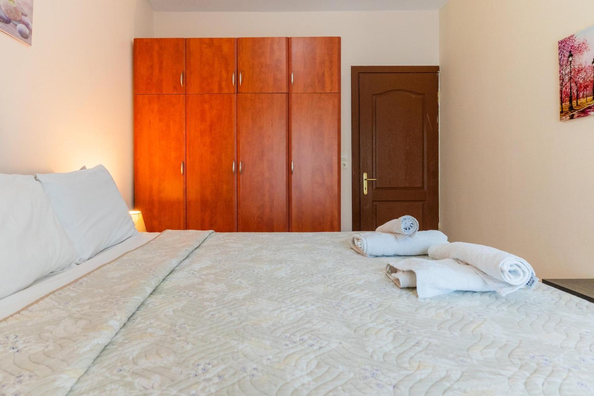 Papi's Free Parking 2 - 2 Bedroom Alexandroupoli